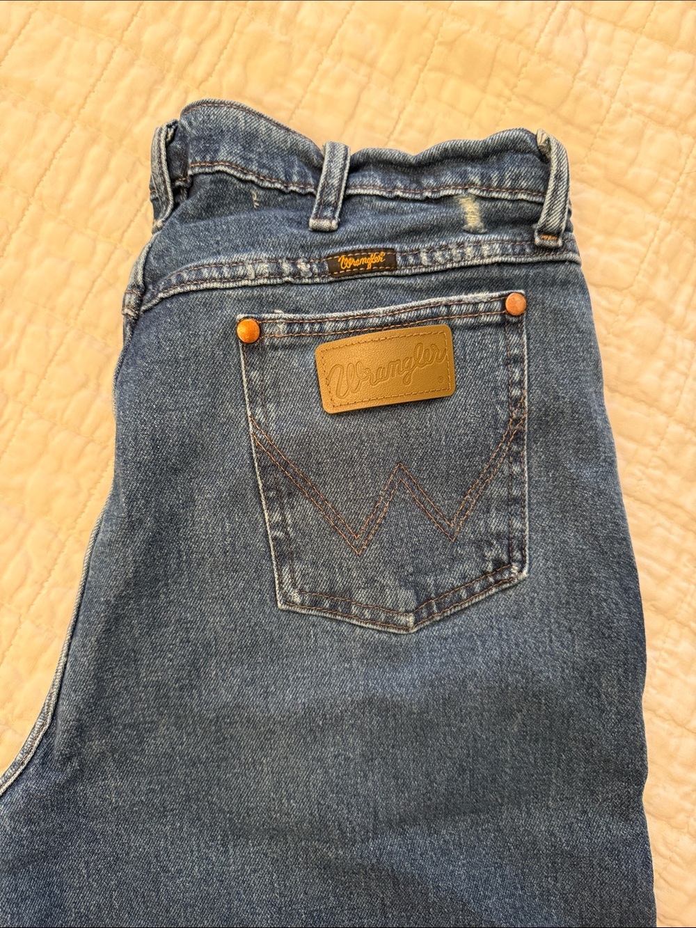 Wrangler Jeans - Picture 2 of 5